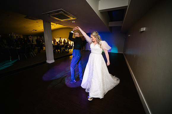 astonhallhotel-wedding-firstdance-photography-reportage-photographer-yorkshire