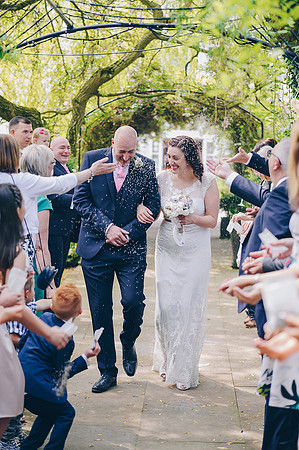 van dyk by wildes wedding confetti in derbyshire